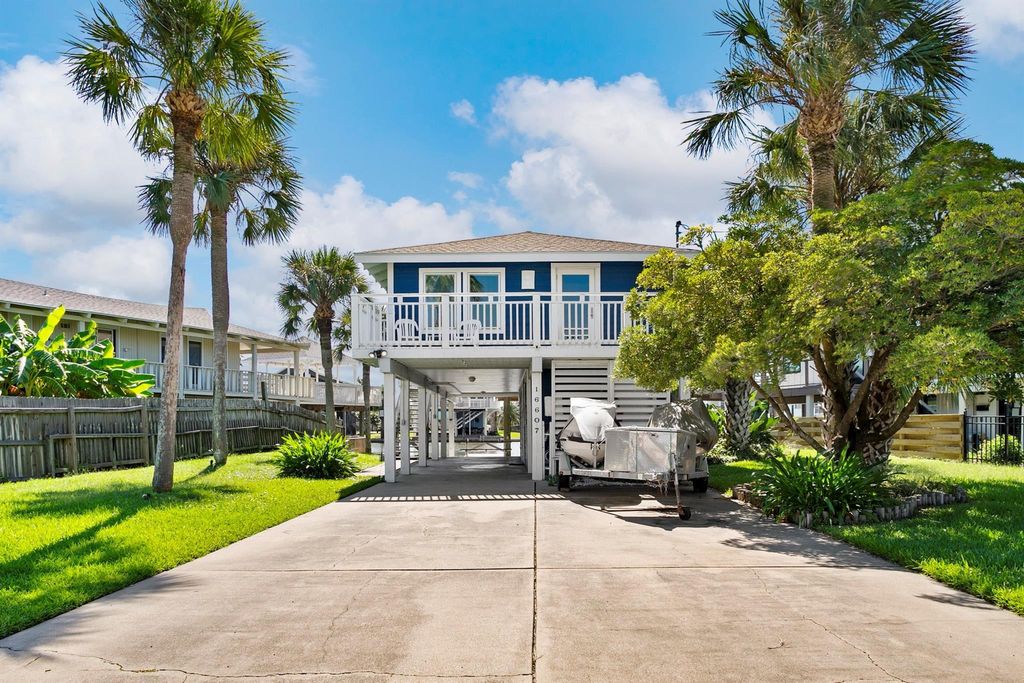 Photo of 16607 Jamaica Cove Road, Jamaica Beach, TX 77554 (MLS # 87822175)