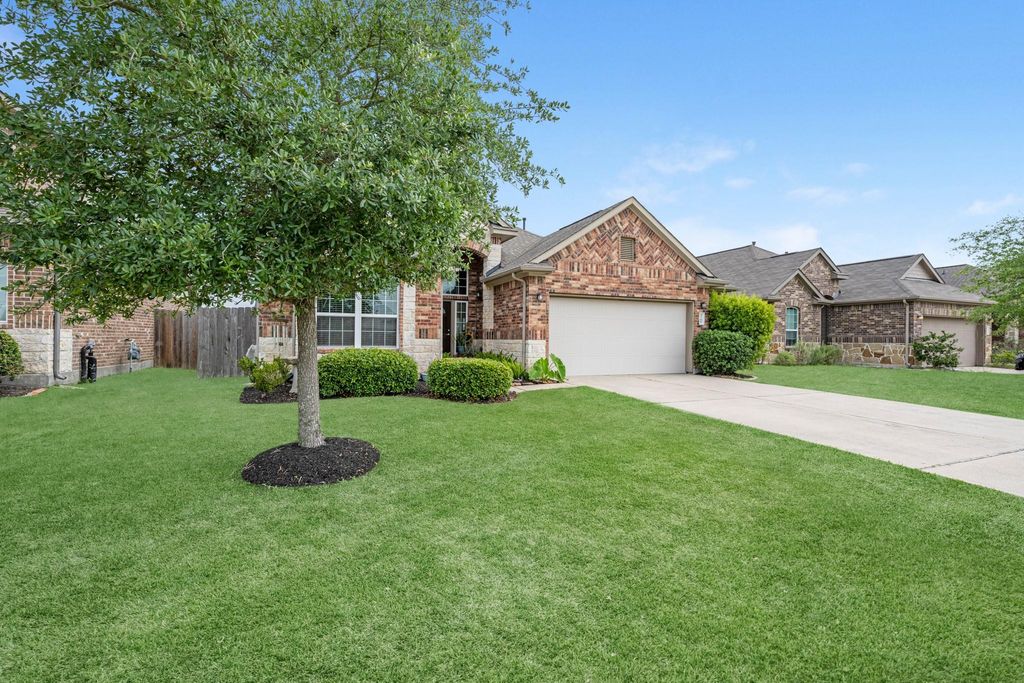 Photo of 9706 Yellow Rose Drive, Texas City, TX 77591 (MLS # 97423927)