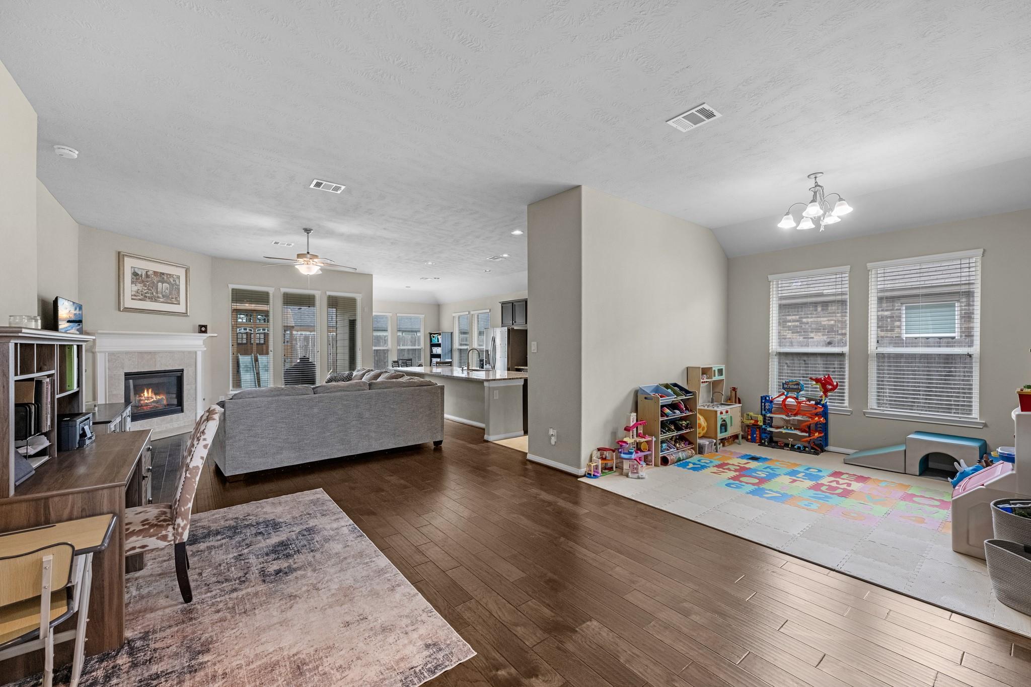 9706 Yellow Rose Drive