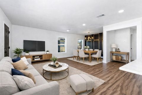 Tiny photo for 1706 12th Street, Houston, TX 77547 (MLS # 78754704)