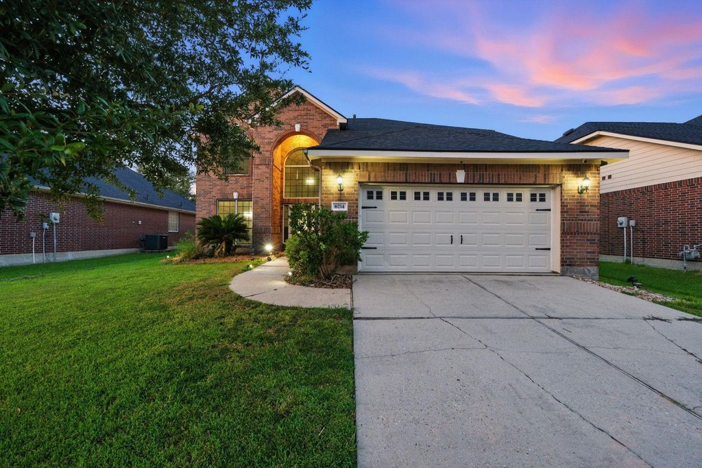 Photo of 6714 Village Bridge Drive, Humble, TX 77346 (MLS # 49597372)