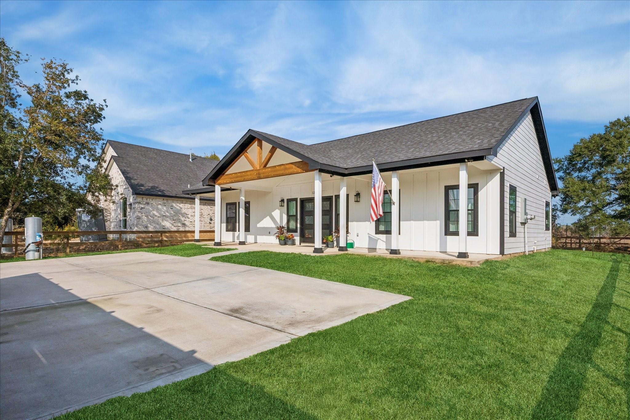 12915 Green Valley Drive