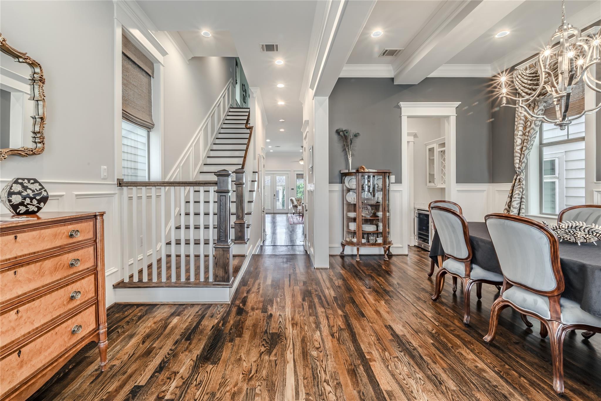 Houston, Texas 77008, United States, 3 Bedrooms Bedrooms, ,4 BathroomsBathrooms,Residential,Active,211216