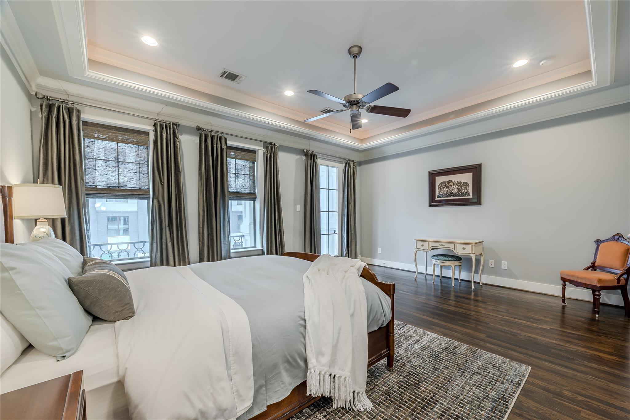 Houston, Texas 77008, United States, 3 Bedrooms Bedrooms, ,4 BathroomsBathrooms,Residential,Active,211216