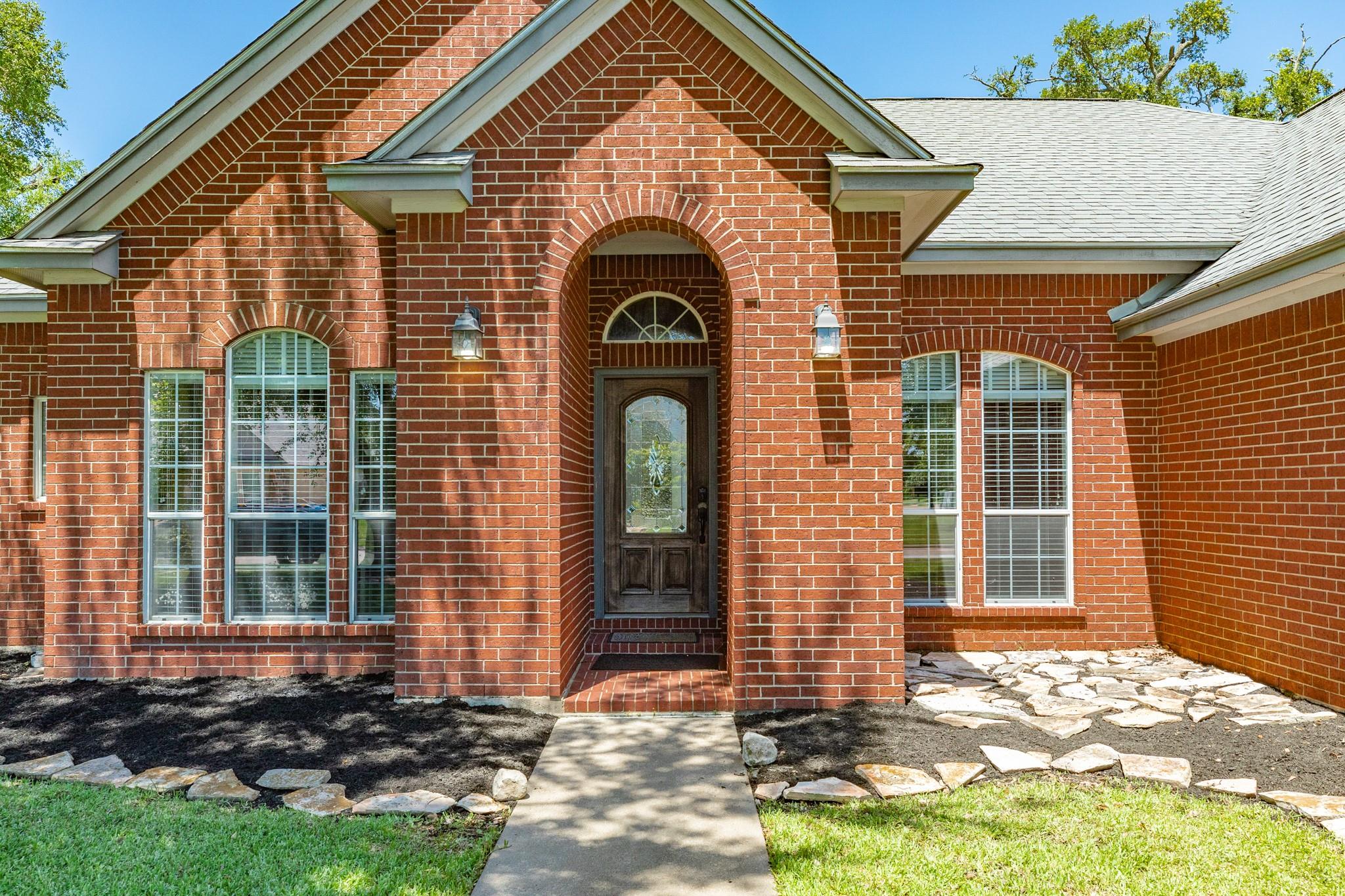 101 Mallard Dr