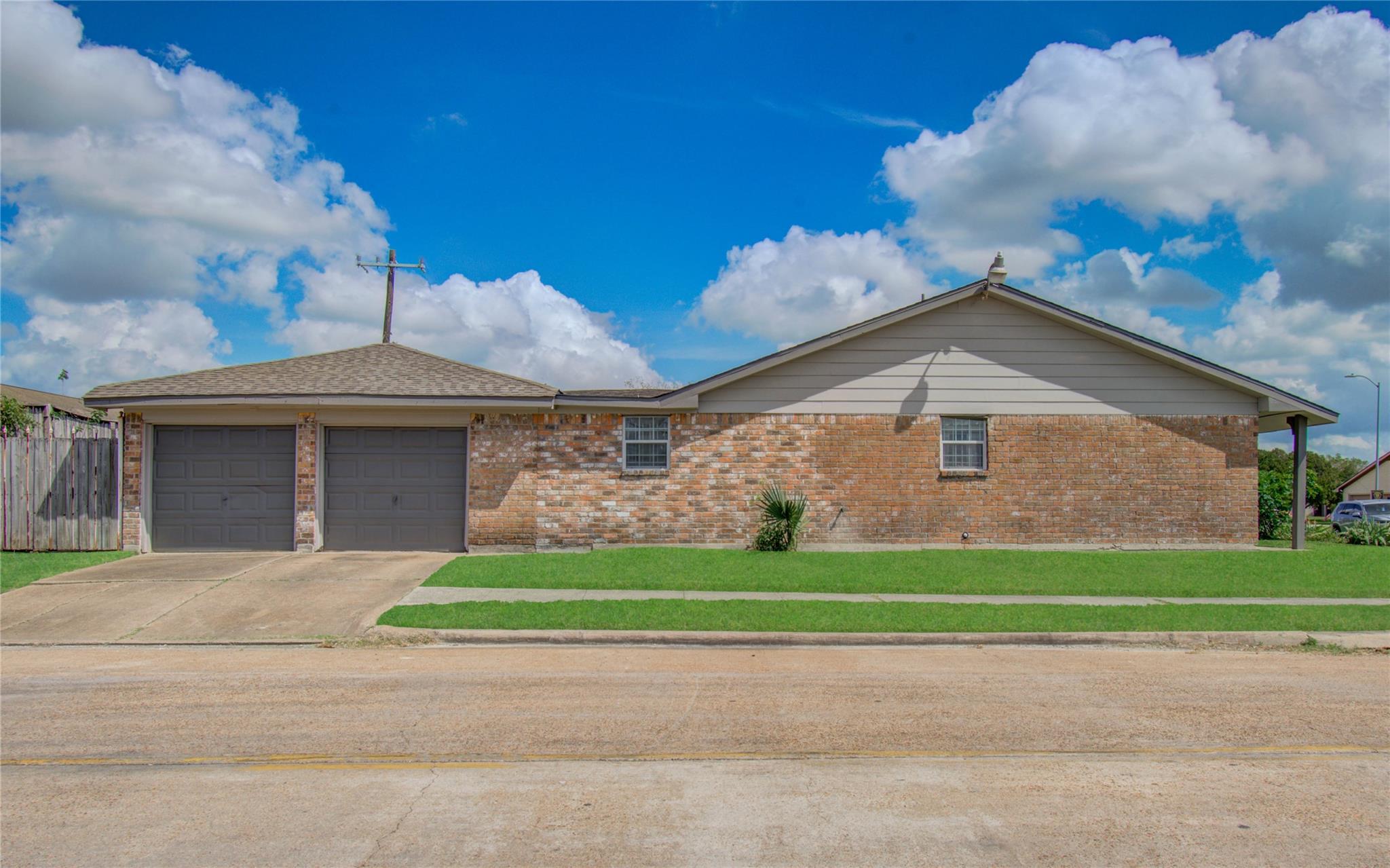 930 Centerwood Drive