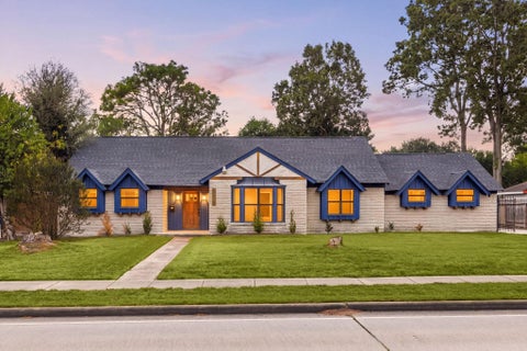 Photo of 5519 W Bellfort Avenue, Houston, TX 77035 (MLS # 14331058)