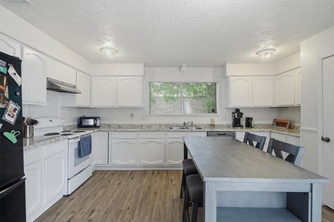 Photo of 16131 Highlander Drive, Houston, TX 77082 (MLS # 35045136)