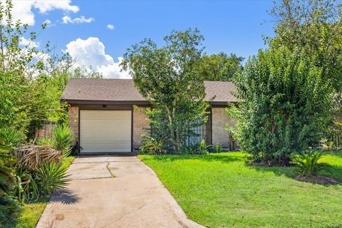 Photo of 3135 Trail Lake Drive, Houston, TX 77045 (MLS # 55448284)