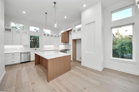 Tiny photo for 4819 Austin Street #B, Houston, TX 77004 (MLS # 39863470)