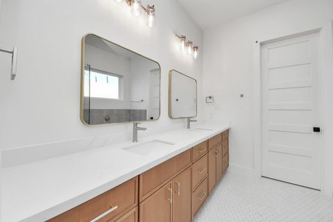 Tiny photo for 4819 Austin Street #B, Houston, TX 77004 (MLS # 39863470)