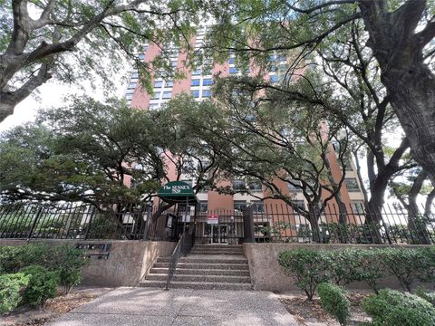Photo of 7520 Hornwood Drive #602, Houston, TX 77036 (MLS # 83469570)