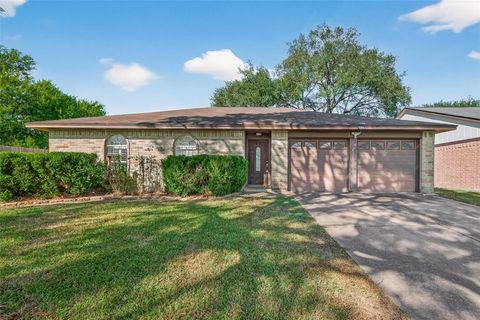 Photo of 16734 Pebbleglen Drive, Houston, TX 77095 (MLS # 23082018)