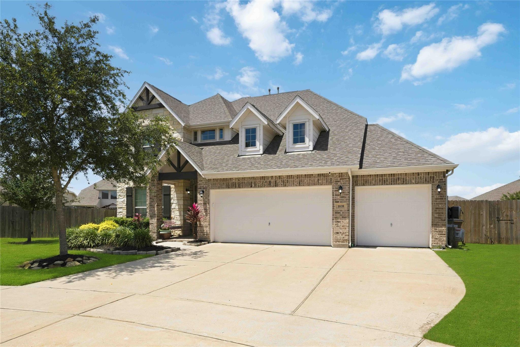 1835 Mountain Breeze Court