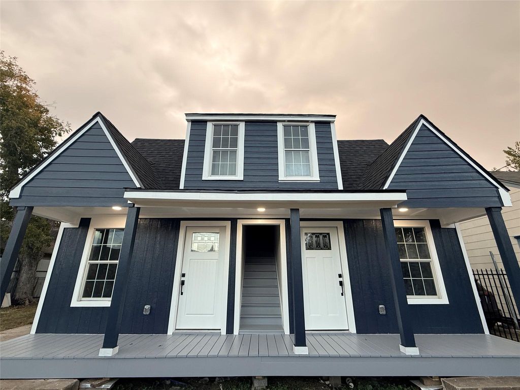 Photo of 5238 Pease St St #2, Houston, TX 77023 (MLS # 10131337)