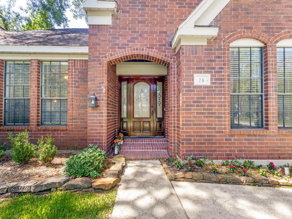 76 E Stony End Place