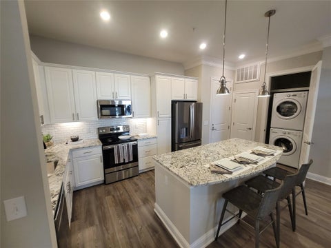 Photo of 2111 Austin Street #241, Houston, TX 77002 (MLS # 90774095)