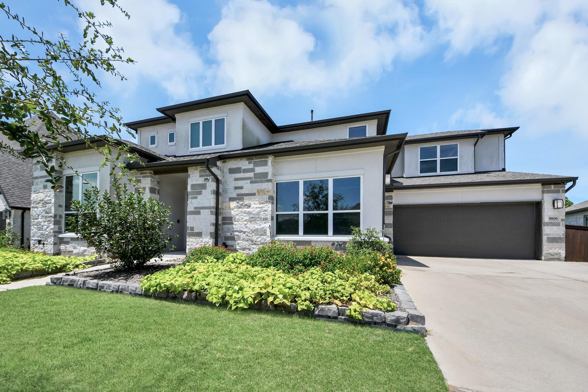 9806 Wright Drive