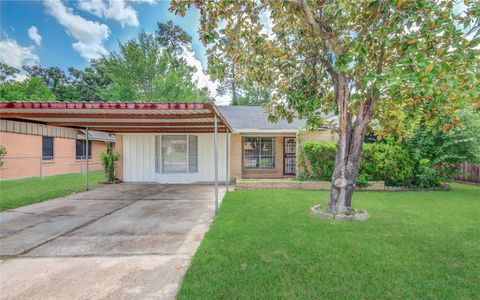Photo of 9526 Balsam Lane, Houston, TX 77078 (MLS # 94846037)