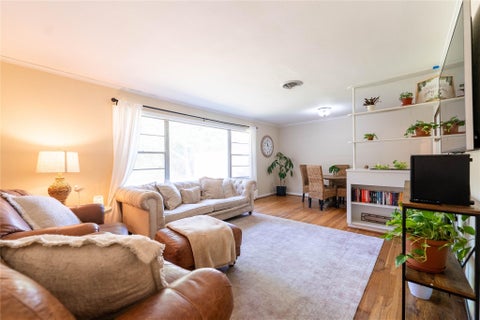 Photo of 1733 Creek Drive, Houston, TX 77055 (MLS # 6575526)