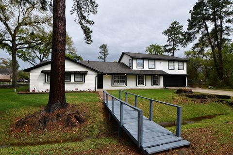 Photo of 11534 N Oak Valley Drive, Houston, TX 77065 (MLS # 92290911)