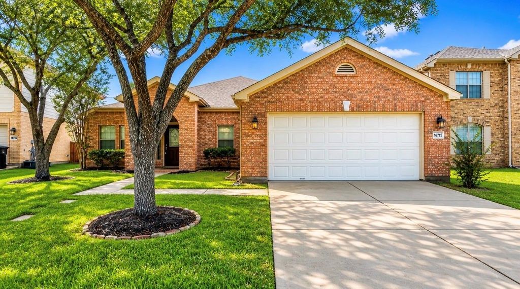 Photo of 16715 Bending Creek Lane, Friendswood, TX 77546 (MLS # 81358375)