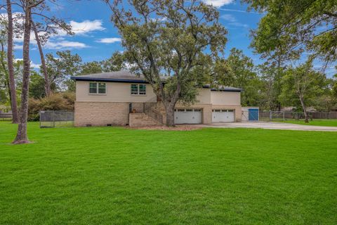 1010 Rosewood Drive Dickinson TX 77539