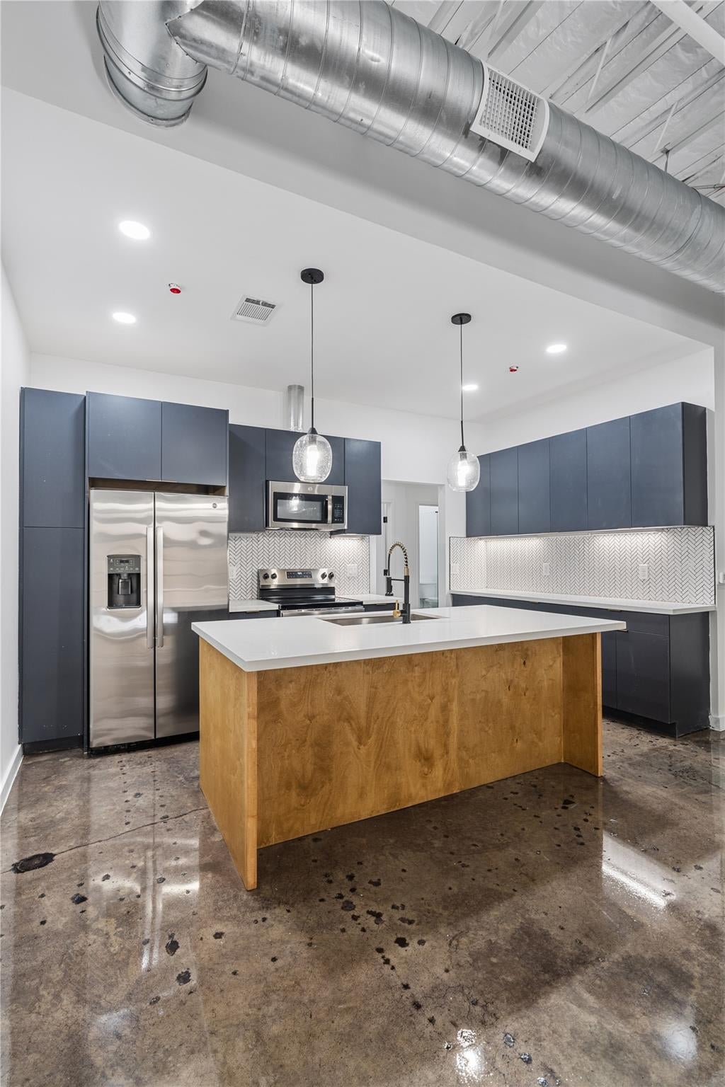 3401 Louisiana Street 202