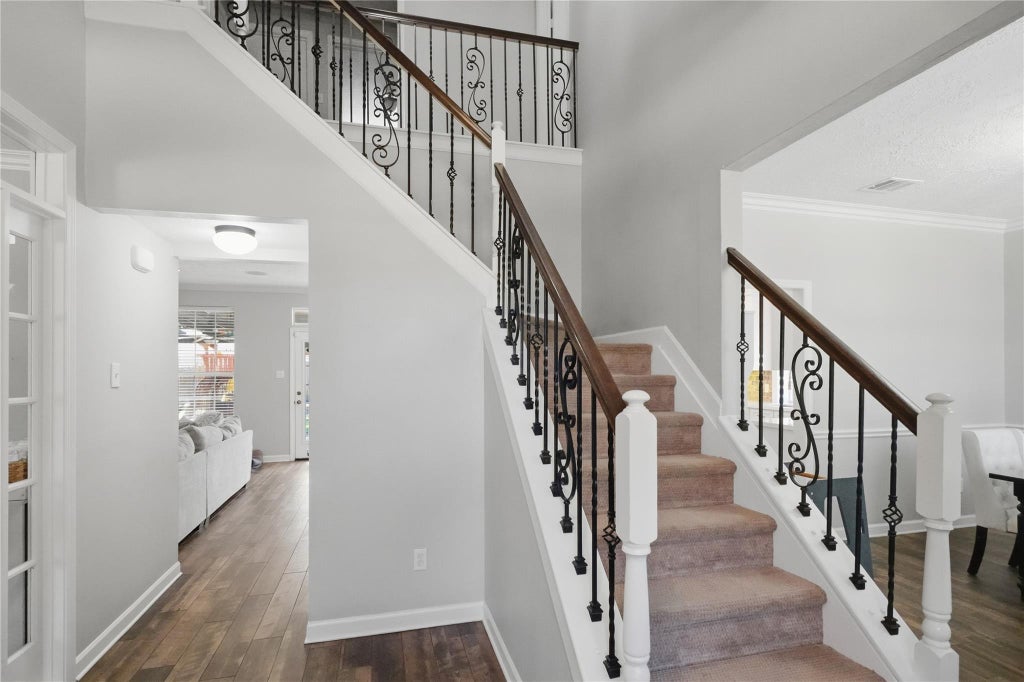 Photo of 13526 Robin Hill Court, Houston, TX 77059 (MLS # 11948994)