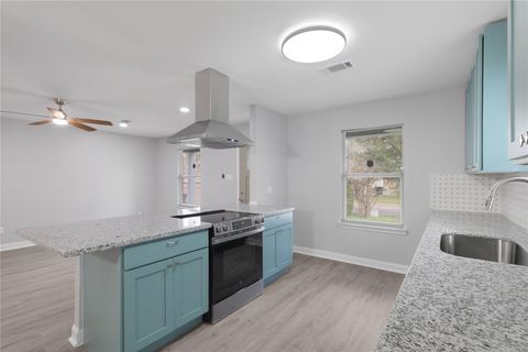 Photo of 9827 Shive Drive, Houston, TX 77078 (MLS # 32467447)