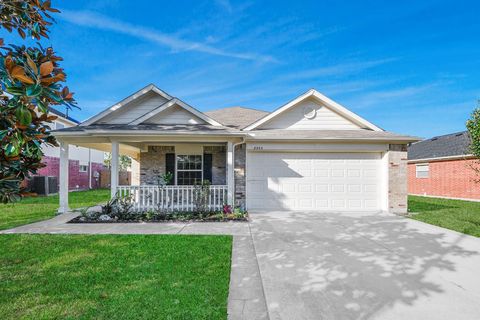 Photo of 3504 Wheatfield Court, Pearland, TX 77581 (MLS # 46866663)