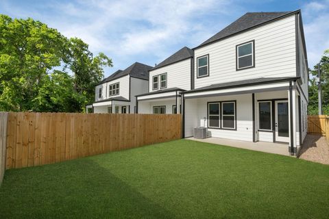 Photo of 5933 Cebra St, Houston, TX 77091 (MLS # 68472377)