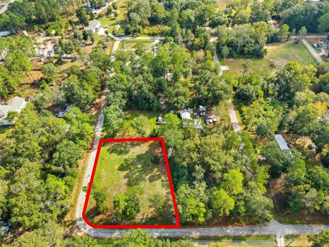 Photo of 93 County Road 3478, Cleveland, TX 77327 (MLS # 44133313)