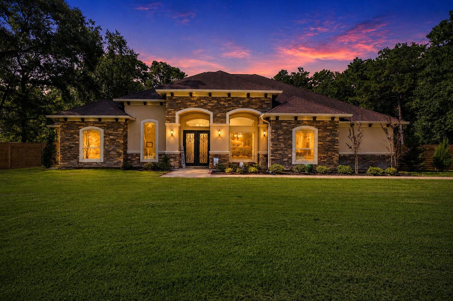 19522 Riverwalk Drive