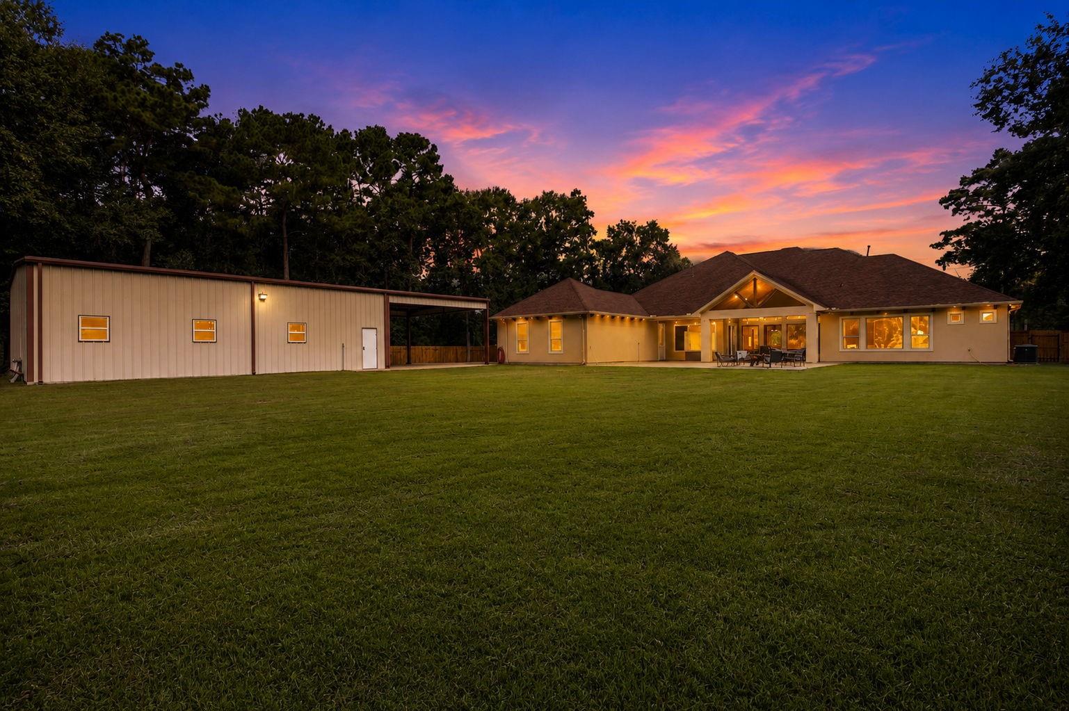 19522 Riverwalk Drive