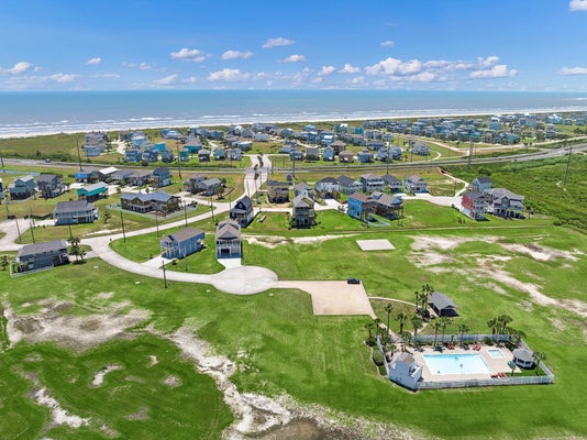3803 CARMEL CT, GALVESTON, TX 77554 - Image eb74b56a5dd5cef53cb587b571f8f49d/810604540