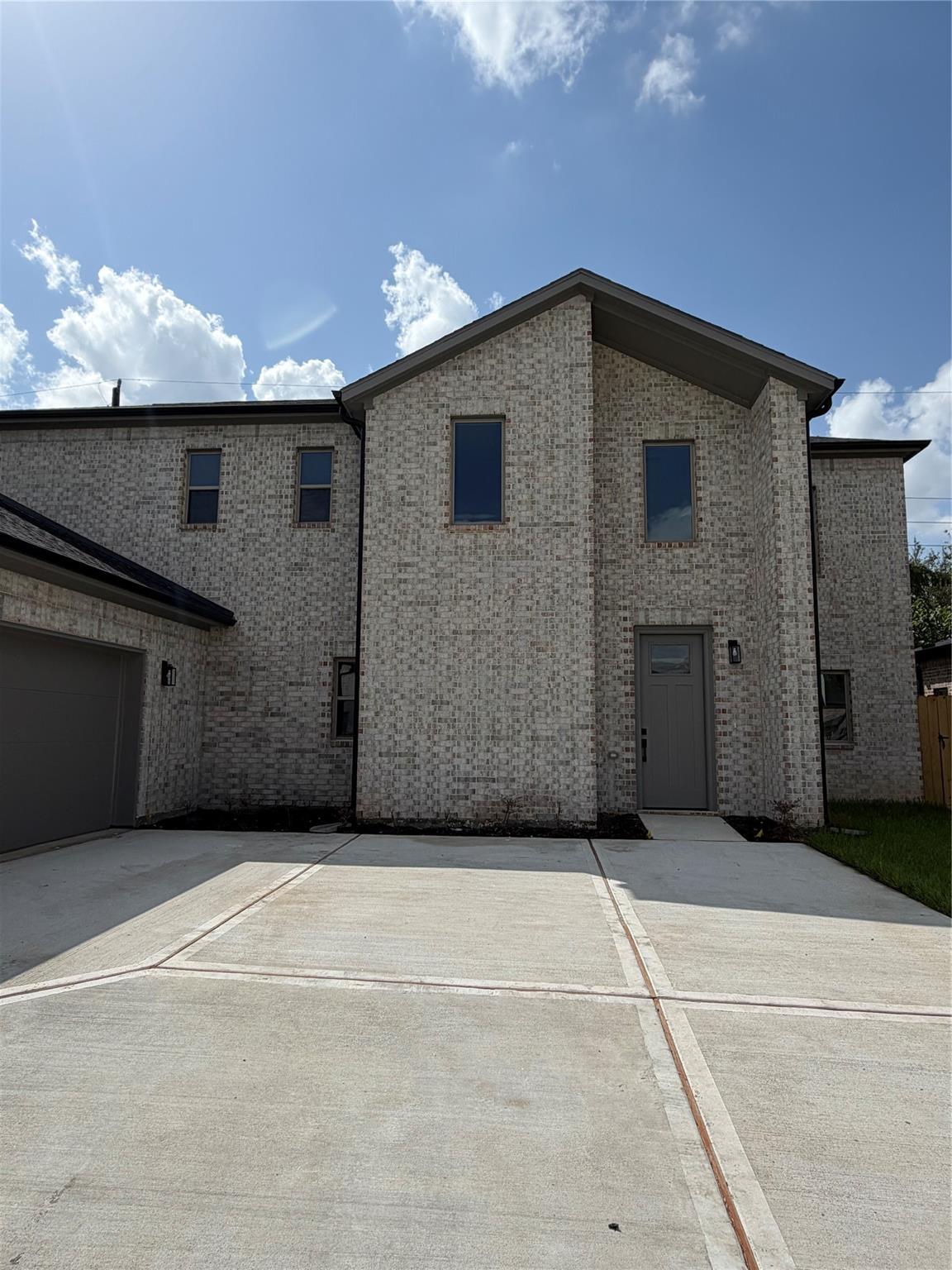 2611 Liguria Lane
