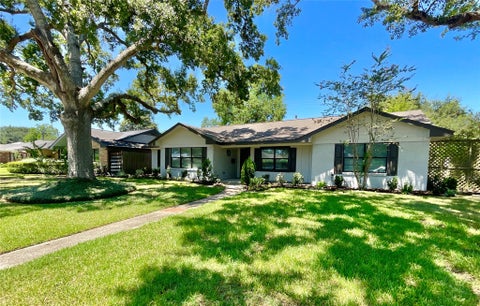 Photo of 4302 Mcdermed Drive, Houston, TX 77035 (MLS # 55729394)