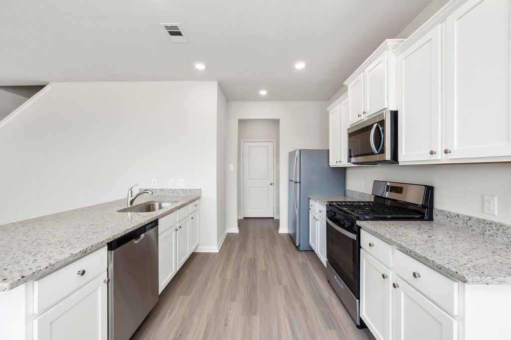 Photo of 6410 Summer Pass Drive, Houston, TX 77048 (MLS # 20055641)