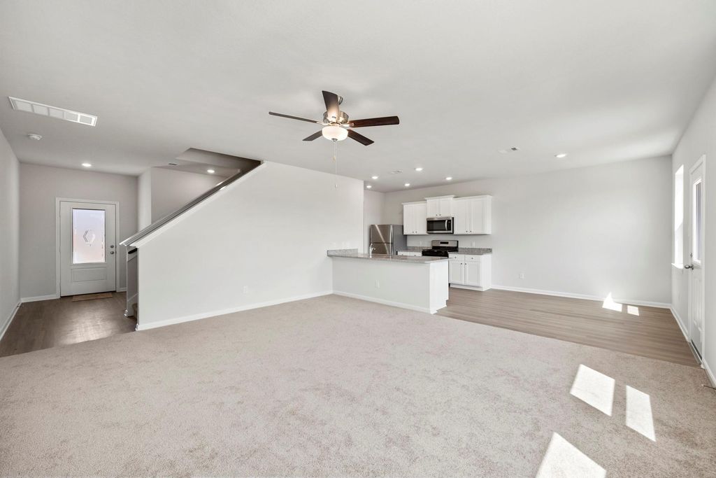 Photo of 6410 Summer Pass Drive, Houston, TX 77048 (MLS # 20055641)