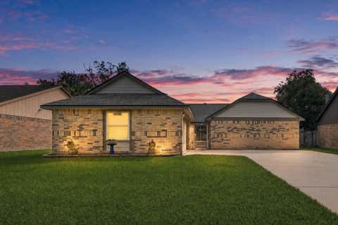 Photo of 16738 Barkentine Lane, Friendswood, TX 77546 (MLS # 26222327)