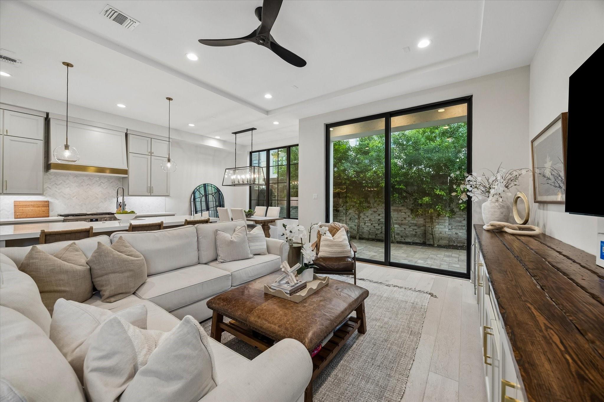 Houston, Texas, 77024, United States, 4 Bedrooms Bedrooms, ,5 BathroomsBathrooms,Residential,Active,2052017