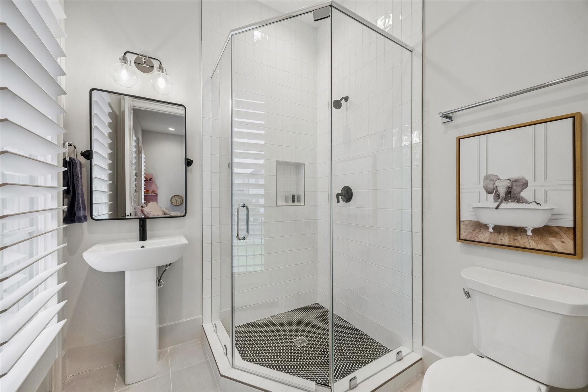 Houston, Texas, 77024, United States, 4 Bedrooms Bedrooms, ,5 BathroomsBathrooms,Residential,Active,2052017