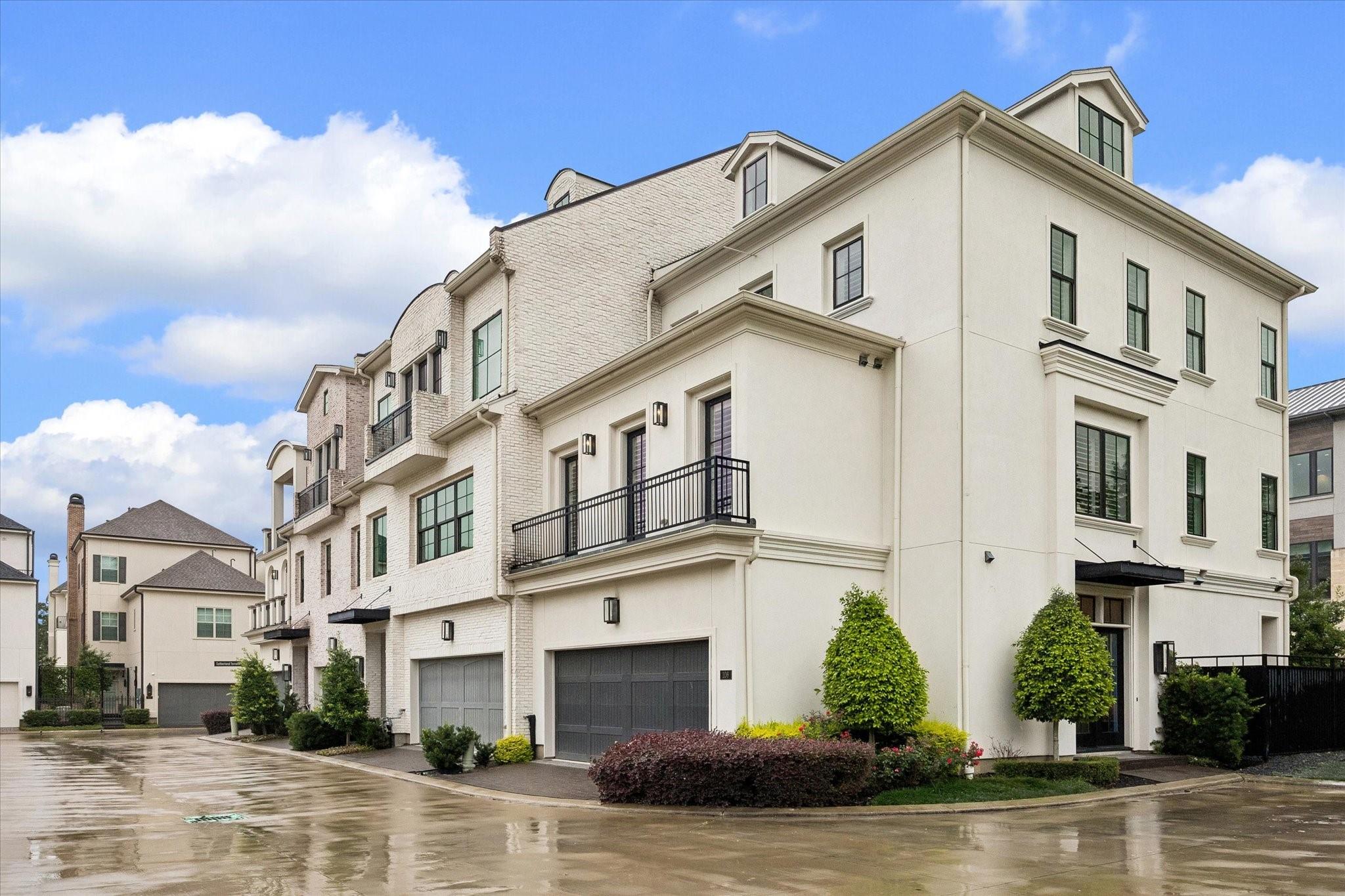 Houston, Texas, 77024, United States, 4 Bedrooms Bedrooms, ,5 BathroomsBathrooms,Residential,Active,2052017