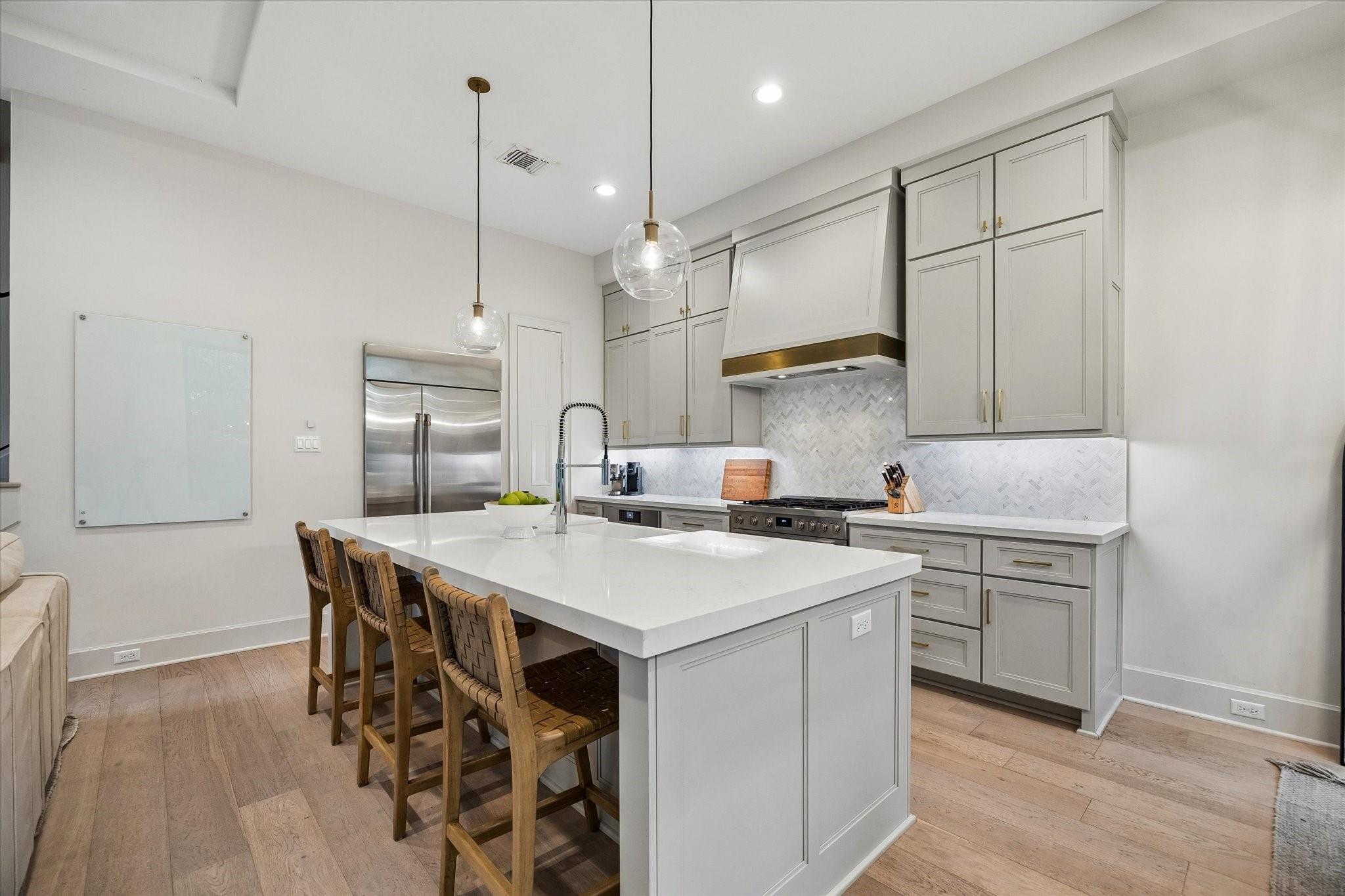 Houston, Texas, 77024, United States, 4 Bedrooms Bedrooms, ,5 BathroomsBathrooms,Residential,Active,2052017