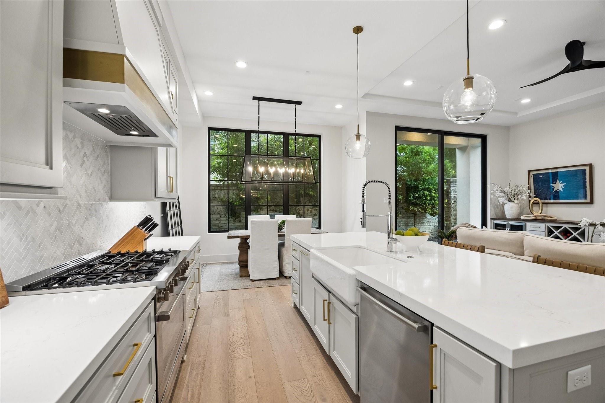 Houston, Texas, 77024, United States, 4 Bedrooms Bedrooms, ,5 BathroomsBathrooms,Residential,Active,2052017