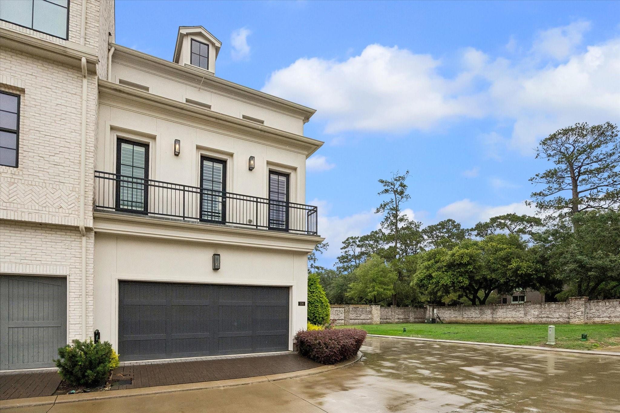 Houston, Texas, 77024, United States, 4 Bedrooms Bedrooms, ,5 BathroomsBathrooms,Residential,Active,2052017