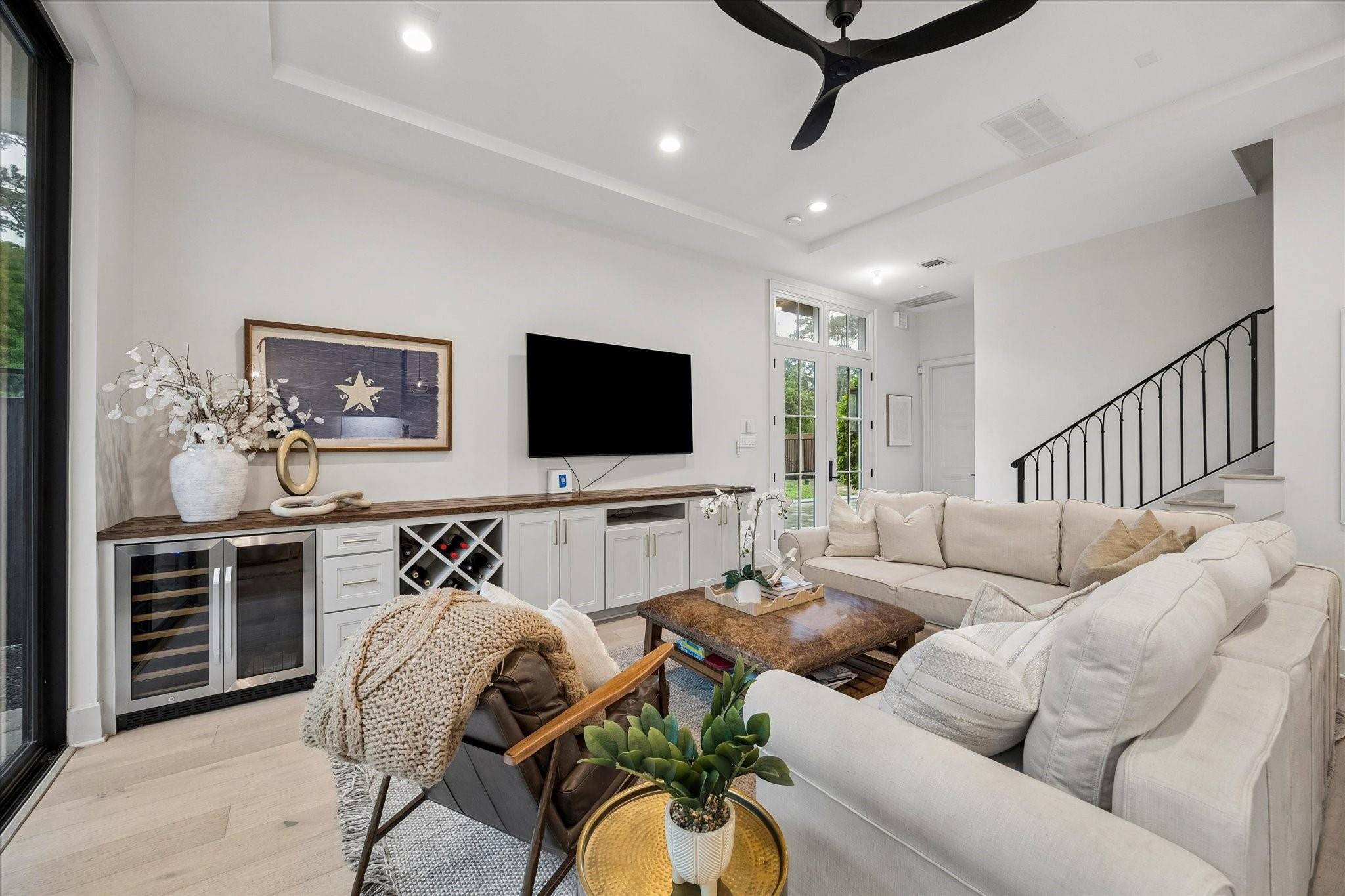 Houston, Texas, 77024, United States, 4 Bedrooms Bedrooms, ,5 BathroomsBathrooms,Residential,Active,2052017