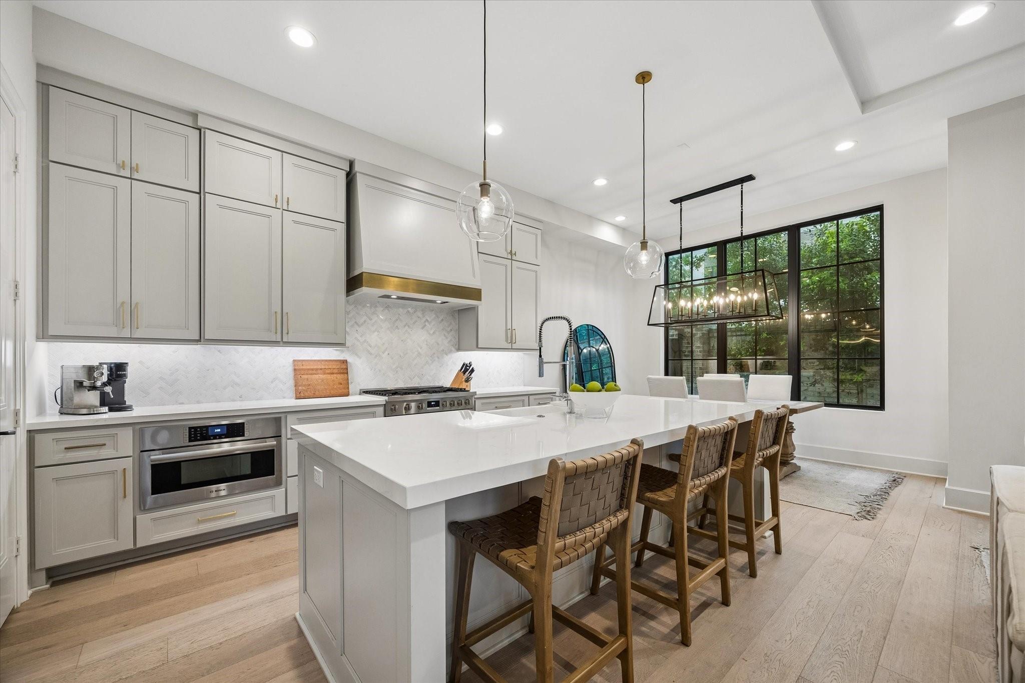 Houston, Texas, 77024, United States, 4 Bedrooms Bedrooms, ,5 BathroomsBathrooms,Residential,Active,2052017