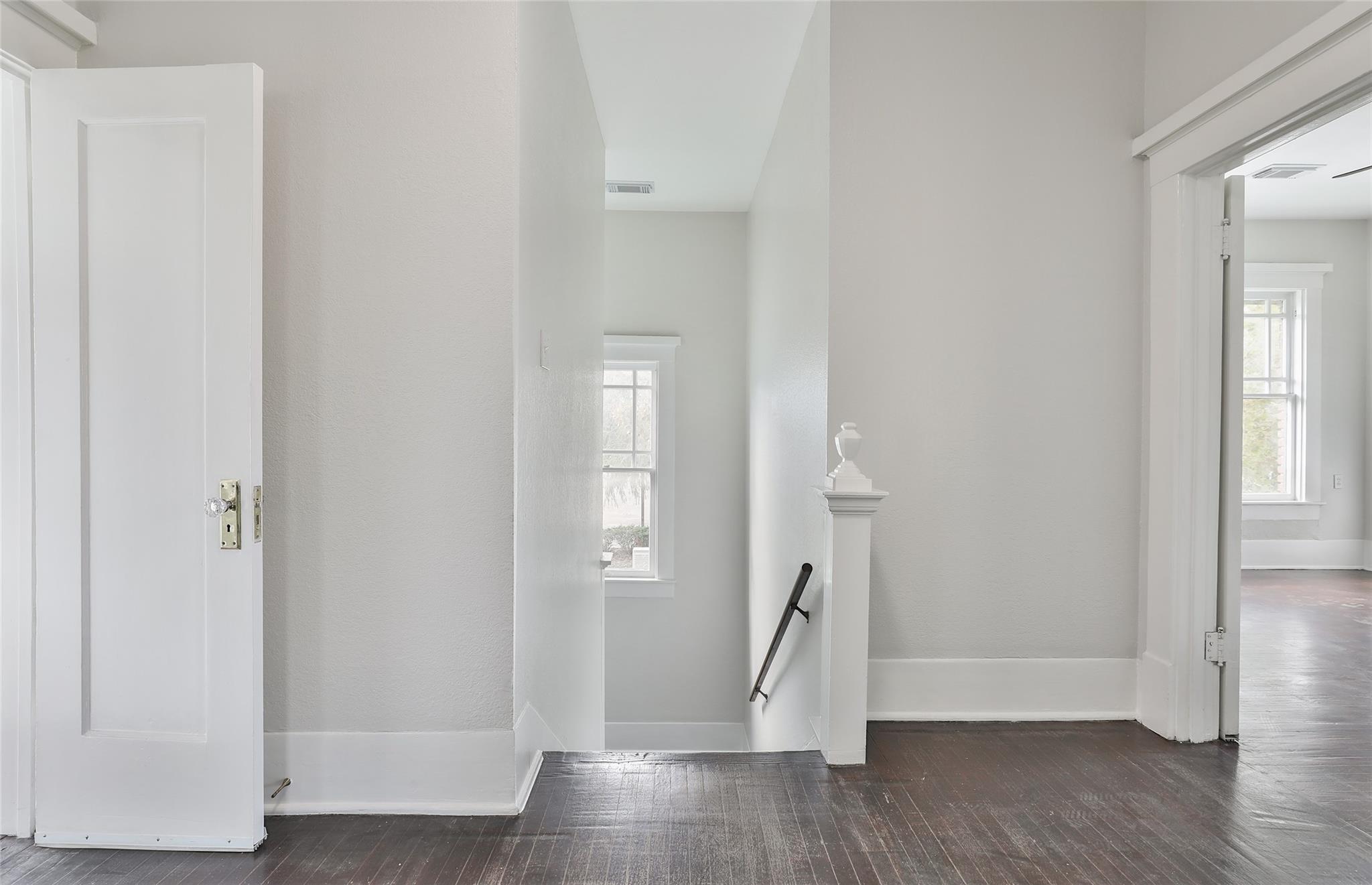 Houston, Texas, 77006, United States, 5 Bedrooms Bedrooms, ,4 BathroomsBathrooms,Residential,Active,2051995